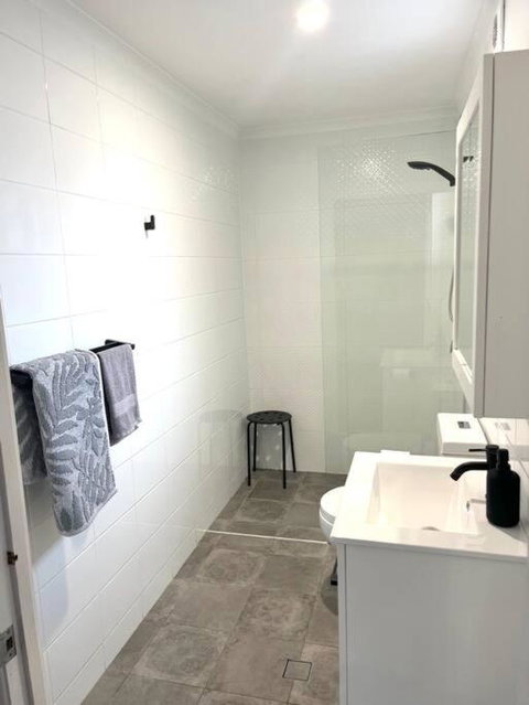 Gabba Central 2 Separate Homes 1 Block 6 Bdrms - Accommodation Newcastle 3