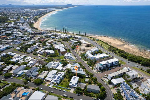 GEORGE8- THE ULTIMATE, FAMILY BEACH HOUSE! - Accommodation Newcastle 3