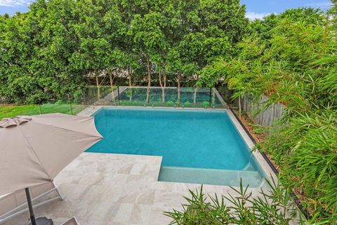 GEORGE8- THE ULTIMATE, FAMILY BEACH HOUSE! - Accommodation Newcastle 2