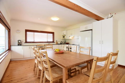 GERR14C - Salty Dog - Accommodation Newcastle 2