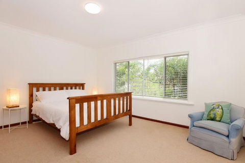 GERR14C - Salty Dog - Accommodation Newcastle 4