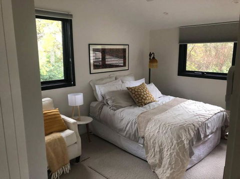 Glenridge, A Private Apartment Set In The Bush - Accommodation Newcastle 1