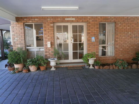 Golden Square Motor Inn - Accommodation Newcastle 2