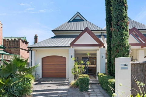 Goodie Goodwood Family Home - Accommodation Newcastle 4