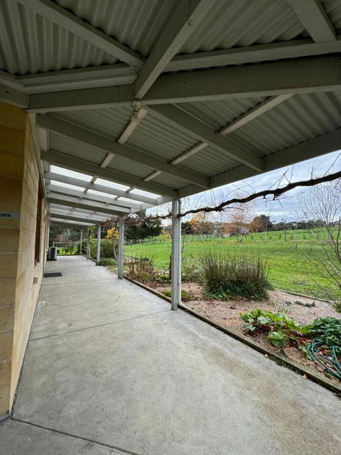 GORGE Chocolates Farmhouse - Accommodation Newcastle 2