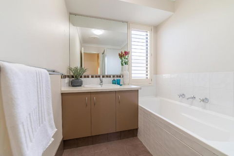 Greenmount Getaway - Accommodation Newcastle 4