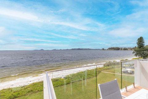 Harbourside 15 Right On The Waterfront - Accommodation Newcastle 2