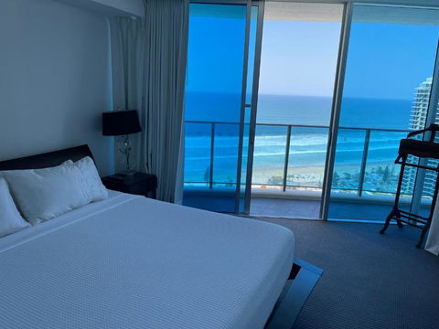 H Luxury Apartment At Surfers Paradise High Floor - Accommodation Newcastle 2