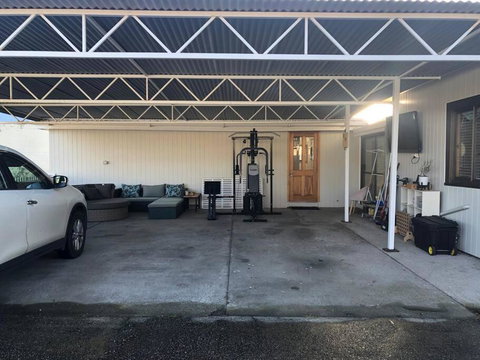 Guesthouse On Grant Street - Accommodation Newcastle 3