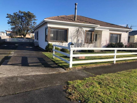Guesthouse On Grant Street - Accommodation Newcastle 2