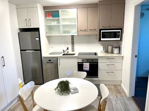 H2O Holiday Apartments - Unit 4 - Accommodation Newcastle 2