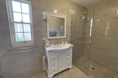 Halcyon 11 The Strand Port Elliot - WIFI - Pet Friendly - No Linen Included - Accommodation Newcastle 2