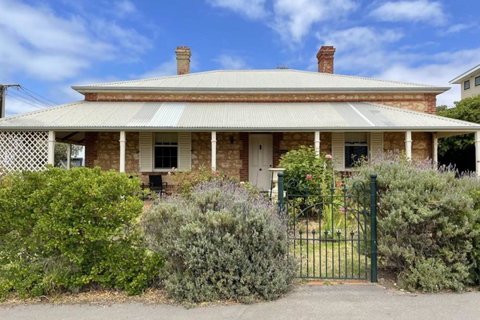 Halcyon 11 The Strand Port Elliot - WIFI - Pet Friendly - No Linen Included - Accommodation Newcastle 1