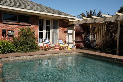 Hampton Spacious House & Pool - Accommodation Newcastle 2