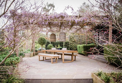 Haven Red Hill - Accommodation Newcastle 2