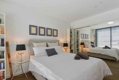 HAZEL Chapel St Socialite. Pool, Spa & Gym - Accommodation Newcastle 2