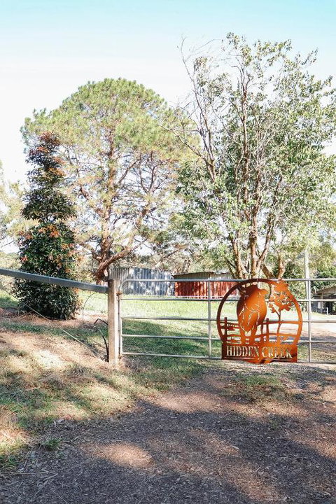 Hidden Creek Cabin - Accommodation Newcastle 1