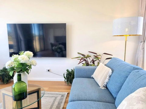 Hilltop Retreat Creswick - Accommodation Newcastle 3