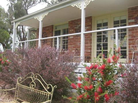 Honeyeater Cottage - Accommodation Newcastle 2