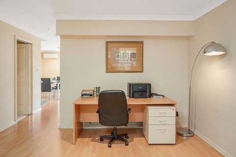 Honeysuckle Townhouses - Seafarers - Accommodation Newcastle 1