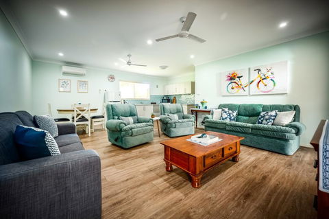 Alarks Nest Bed And Breakfast - Accommodation Newcastle 0