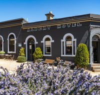 Albert Guest House and Mills Spa Suites - Accommodation Newcastle
