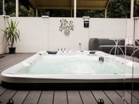 Aldgate Lodge Bed  Breakfast