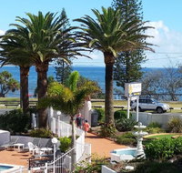 Alex Headland Beachfront - Accommodation Newcastle