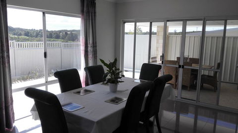 Alkimos Beach Retreat - Accommodation Newcastle 1