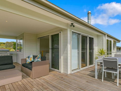 All Decked Out - Accommodation Newcastle 3