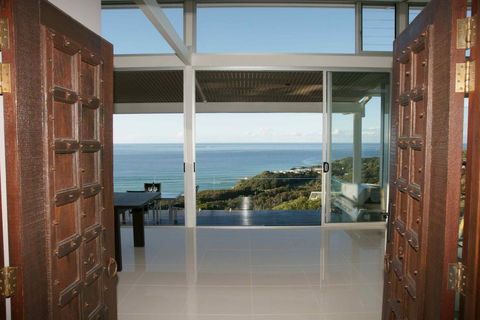Allure - Accommodation Newcastle 0