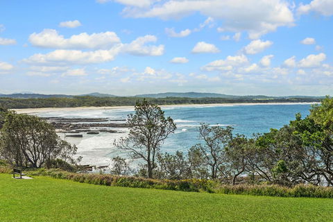 Allure By The Sea - Accommodation Newcastle 3