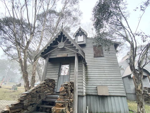 Alpine Retreat - Accommodation Newcastle 0