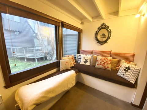 Alpine Retreat - Accommodation Newcastle 1