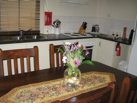 Amalie Cottage Waikerie - Accommodation Newcastle 3
