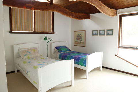 Anagama House & Studio - Accommodation Newcastle 2
