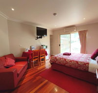 Angela's Beach Stays - Accommodation Newcastle