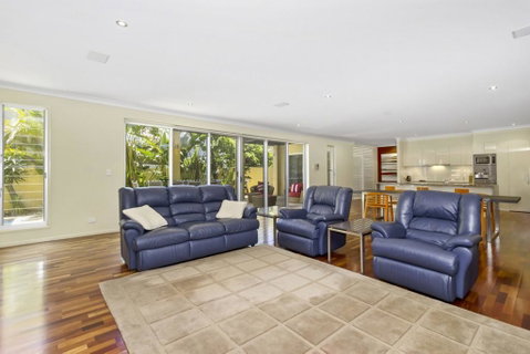 ANGOURIE HOUSE - SALT VILLAGE - Accommodation Newcastle 1