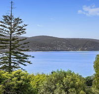 APARTMENT 29 PACIFIC APARTMENTS - Grand Escape with ocean views - Accommodation Newcastle