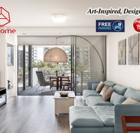 Art-Inspired Designer APT in the vibrant area - Accommodation Newcastle