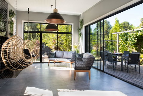 Arya - Accommodation Newcastle 2