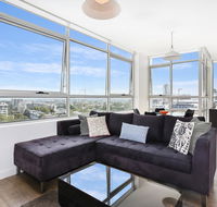 As the Sun Sets - Modern and Spacious 2BR Zetland Apartment Facing the Setting Sun - Accommodation Newcastle