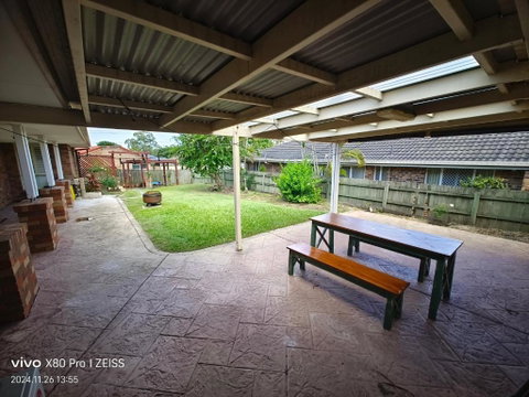 Luxury 3 BR House Near EMP - Accommodation Newcastle 1