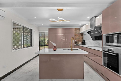 Luxury Living 2B2B In Southern Brisbane Parking - Accommodation Newcastle 0