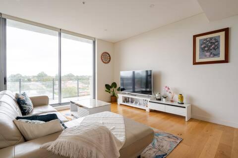 Macquarie Park Paradise-City View - Accommodation Newcastle 2