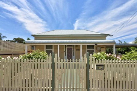 Maeville Cottage - Accommodation Newcastle 0