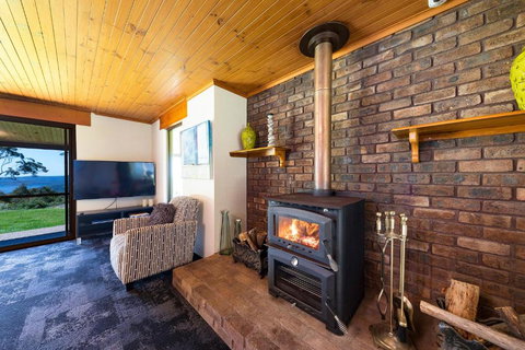 Magic Mountain At Smiths Lake - Accommodation Newcastle 2