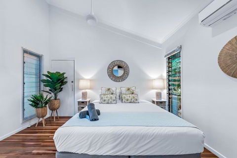 MANDALAY ESCAPE, SECLUSION & SERENITY WITH A POOL - Accommodation Newcastle 3