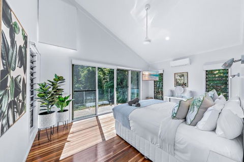 MANDALAY ESCAPE, SECLUSION & SERENITY WITH A POOL - Accommodation Newcastle 1