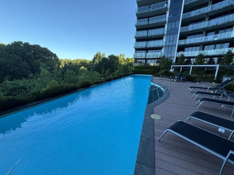 Manhattan Luxe Views L14 Pool Spa Gym 1BR 1 Bath 1 Secure Parking Central City - Accommodation Newcastle 0